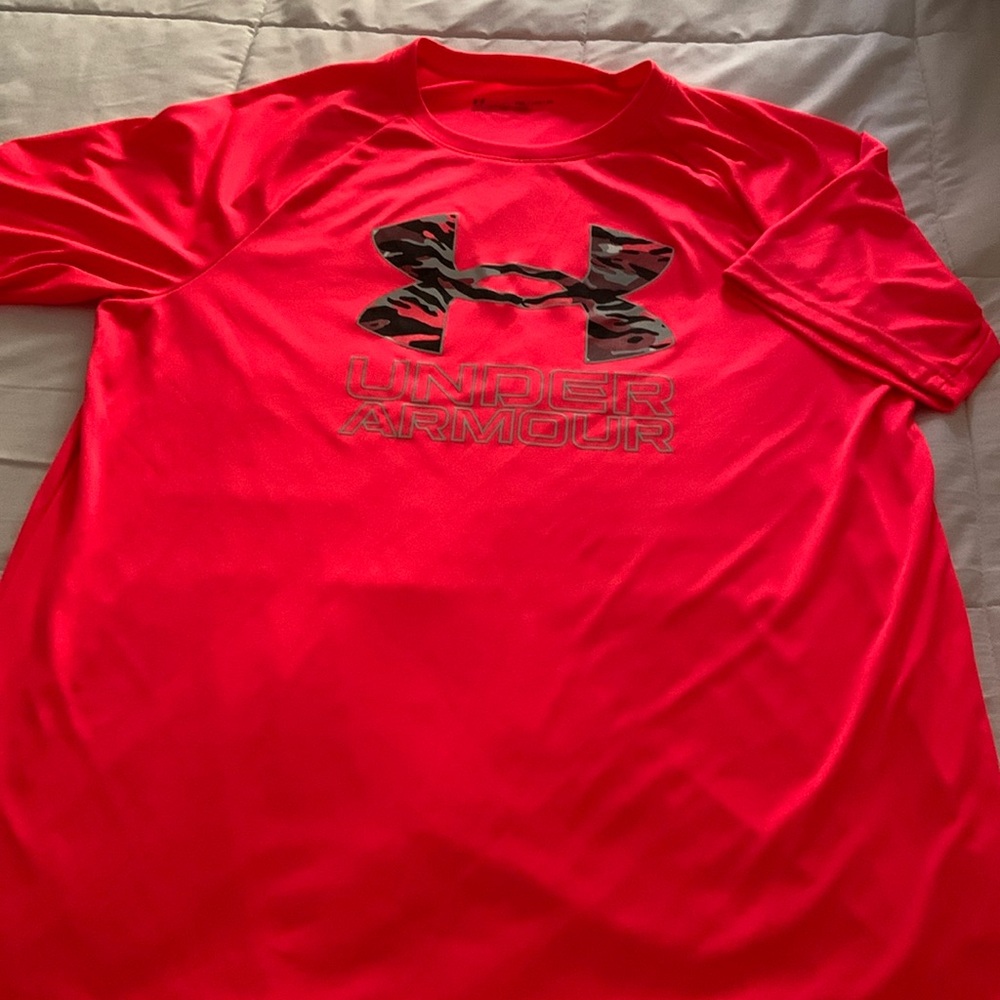 Under Armour orange short sleeve shirt. Boys XL